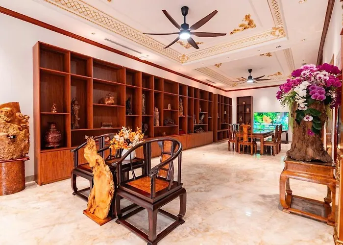 Khách sạn Agarwood