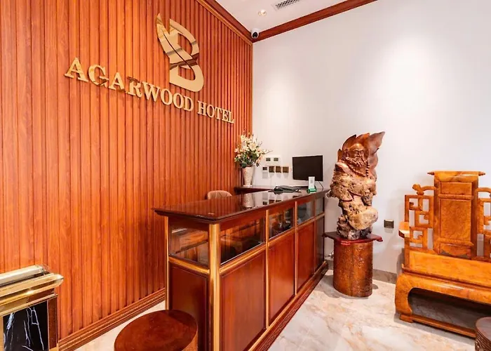 Khách sạn Agarwood 3*